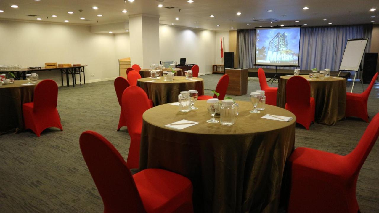 Metland Hotel Cirebon Exterior foto